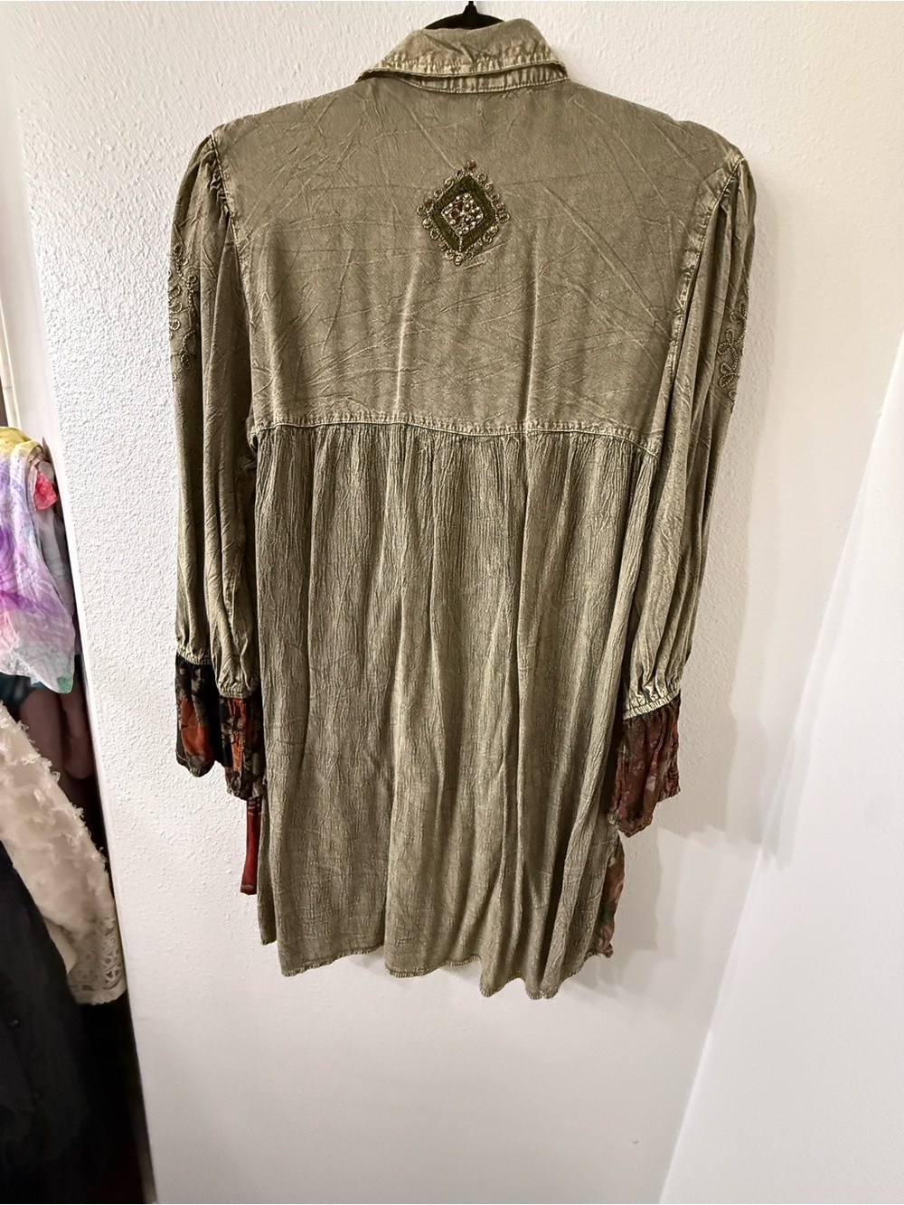 Young Threads Embroidered Boho Button-Front Tunic - Picture 3 of 5